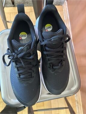Men's Black Athletic Running Shoes - Air Max Style